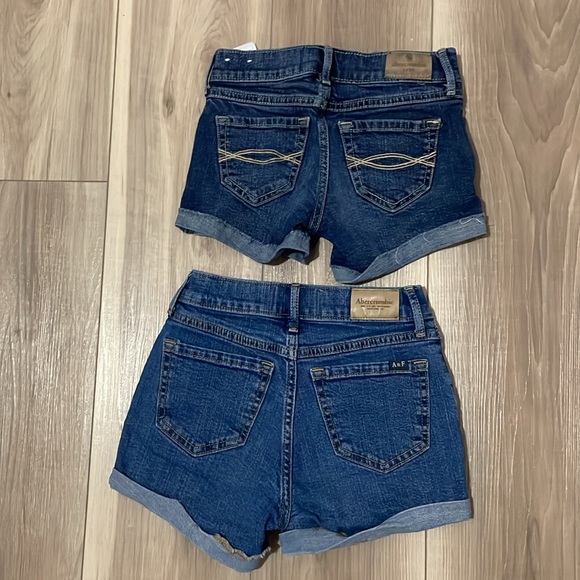 3 Pairs of Short Abercrombie Kids size 7/8 - Picture 4 of 8